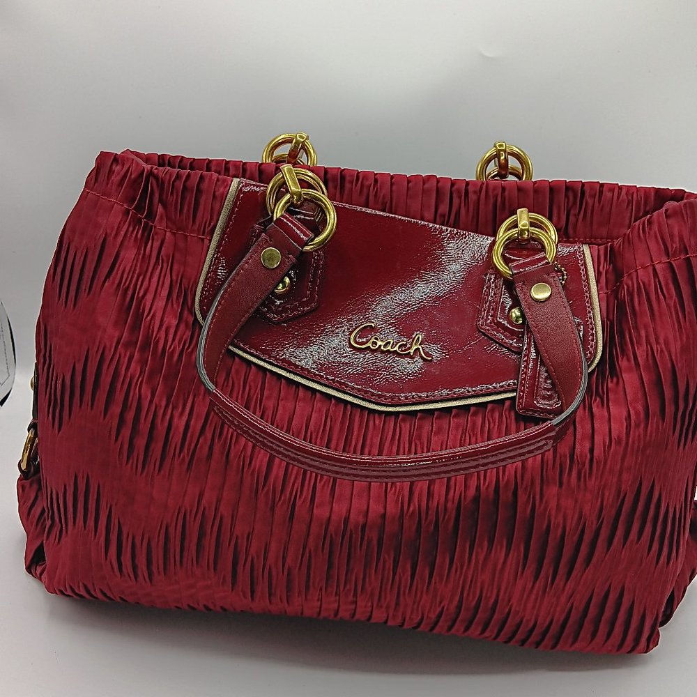 COACH MADISON GATHERED BURGUNDY PURSE